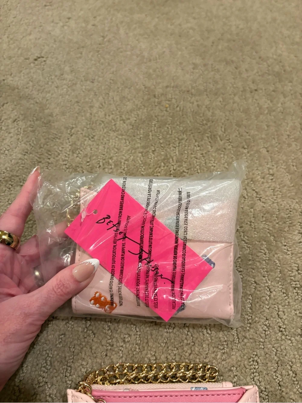 Betsey Johnson compact zip